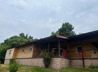 513 Old Minden Rd, Oak Hill, WV 25901