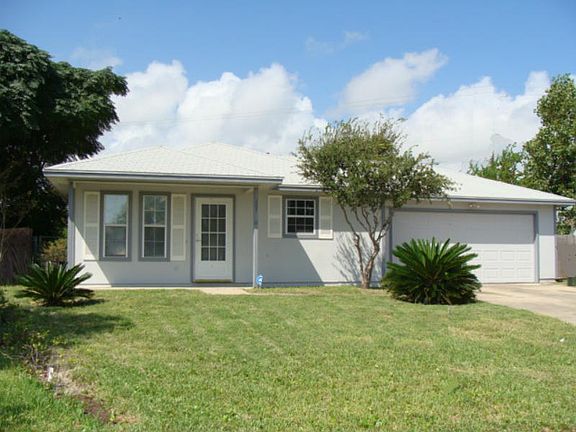2nd image of 2247 Versailles Dr
