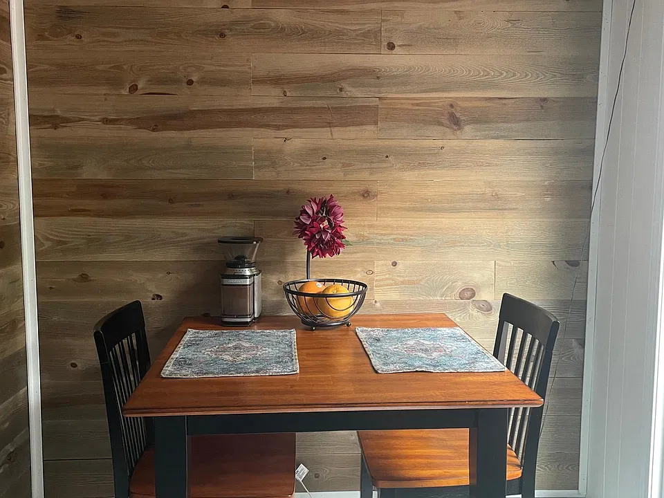 Eat in kitchen