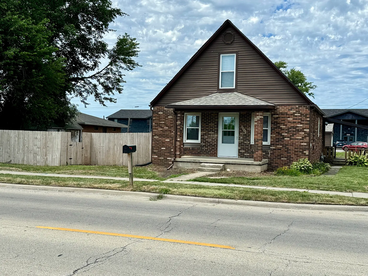 3 bed, 1304 sqft, $1,500 — Photo 1