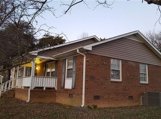 8106 Mapleway Ln, Greensboro, NC 27455