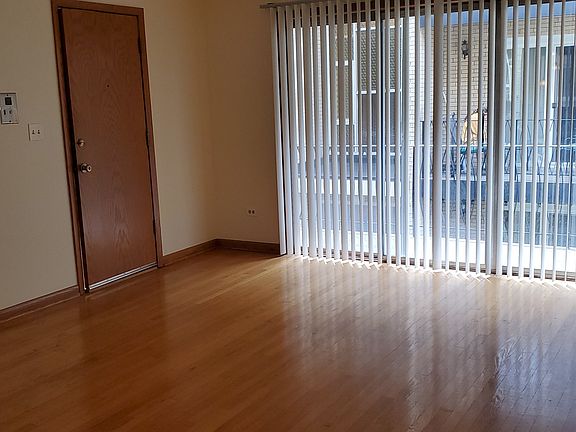 4th image of 6869 N Overhill Ave