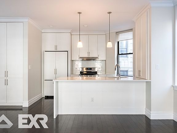 3rd image of 526 W 111th St APT 3b