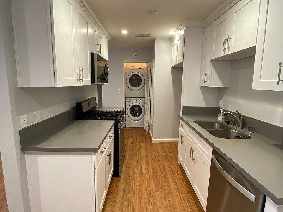 1st image of 436 Palm Dr APT 6
