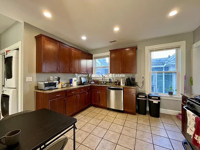 122 Calumet St #3 — Photo 2