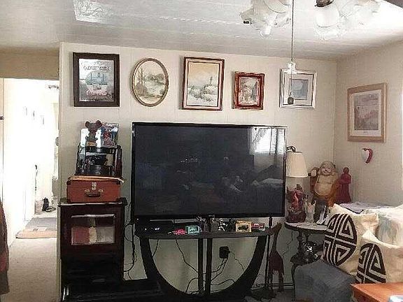 4th image of 77 Lincoln Ave