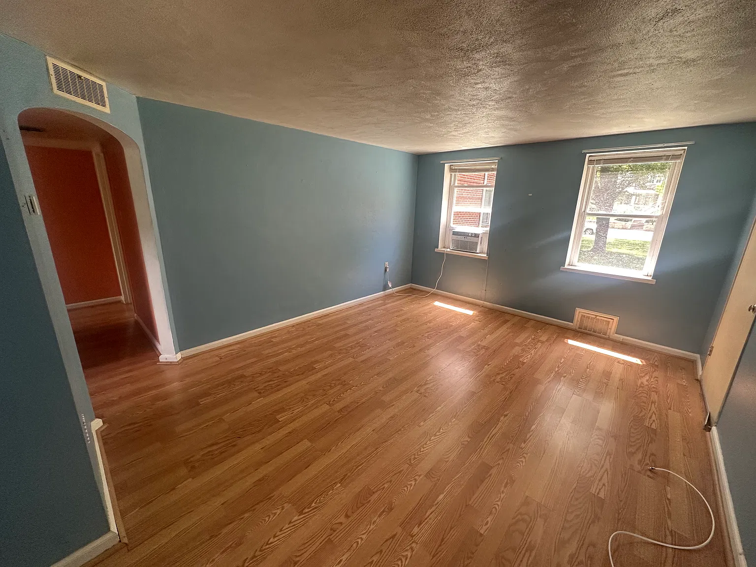 1 bed, $1,100 — Photo 2