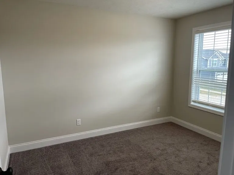 1605 Peppermill Ln — Photo 10