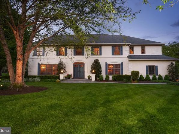 4 Chatsworth Ct, Lawrence Township, NJ 08648