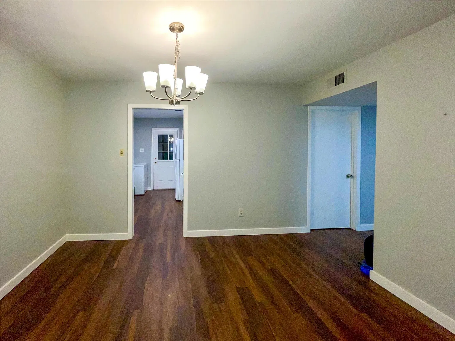2 bed, 2.0 bath, 1036 sqft, $1,495 — Photo 4