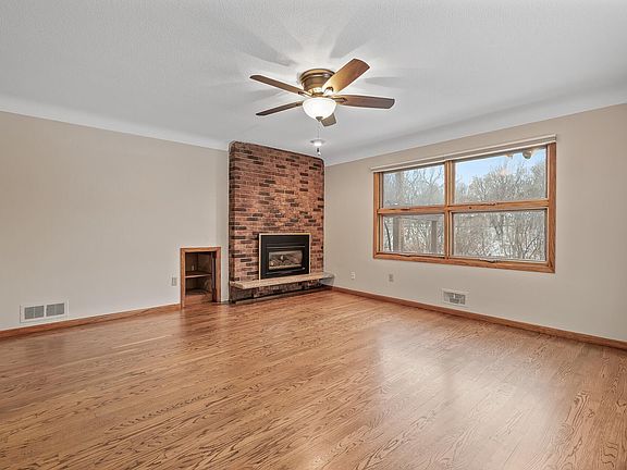 4th image of 1190 Fairmount Ave