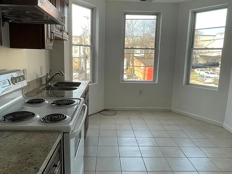 2516 N. Charles St. — Photo 6