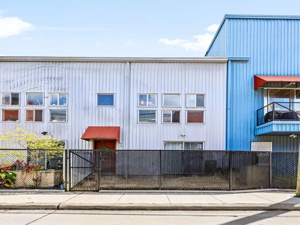 913 Robin St, Houston, TX 77019