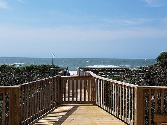 5th image of 125 Sea Isle Dr