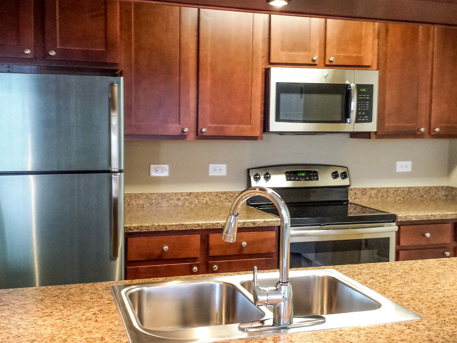 Remington Place Apartments — Photo 2