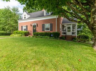 853 Mountain View Dr, Marion, VA 24354