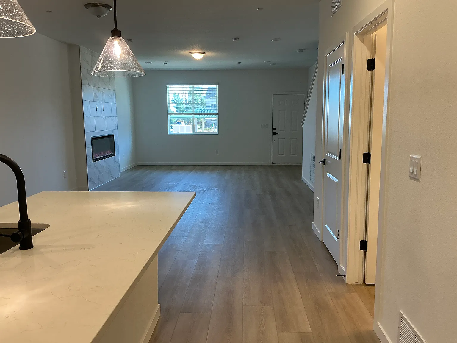 3 bed, 2031 sqft, $2,795 — Photo 4