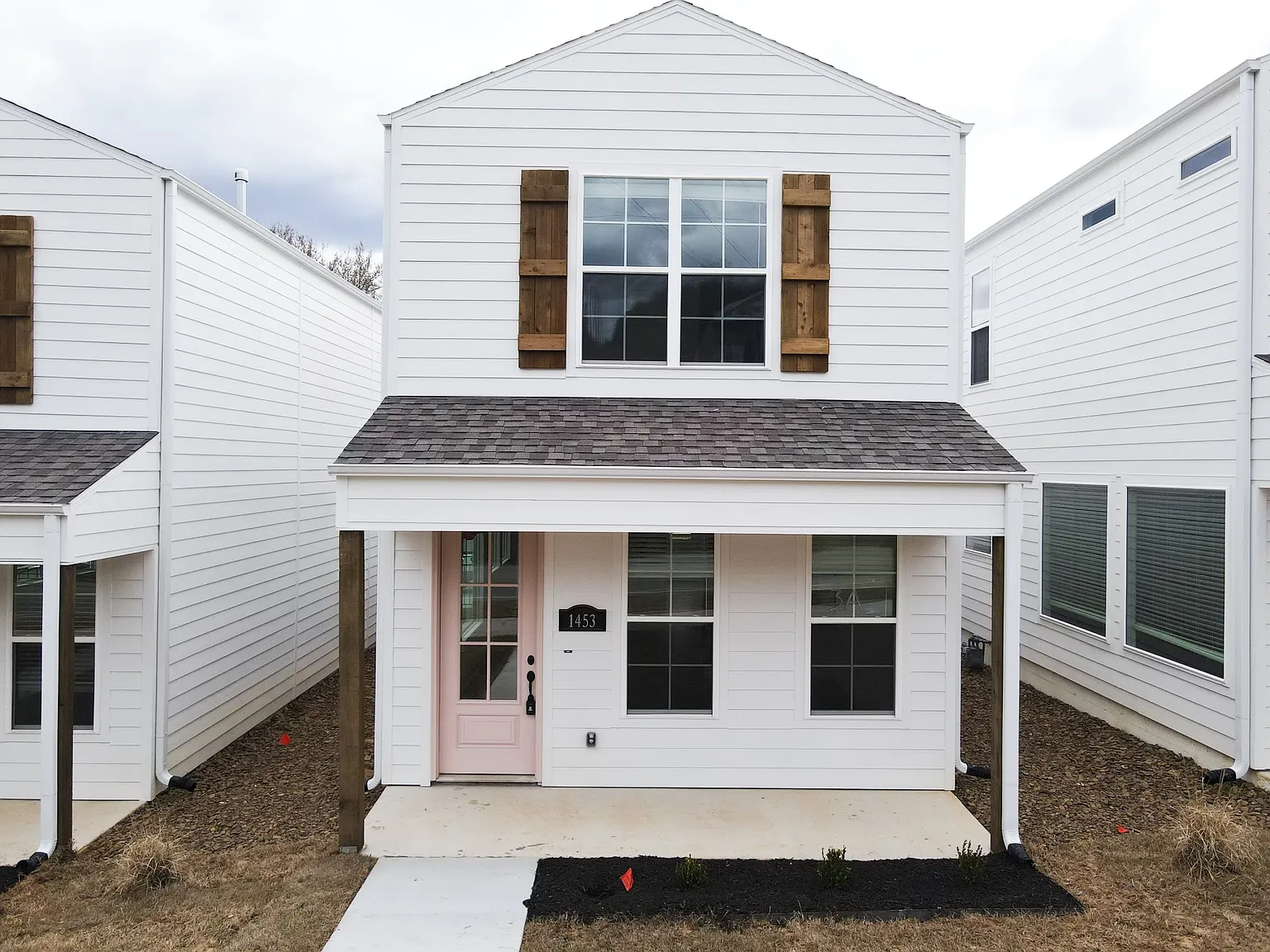 1433 E Huntsville Rd — Photo 1