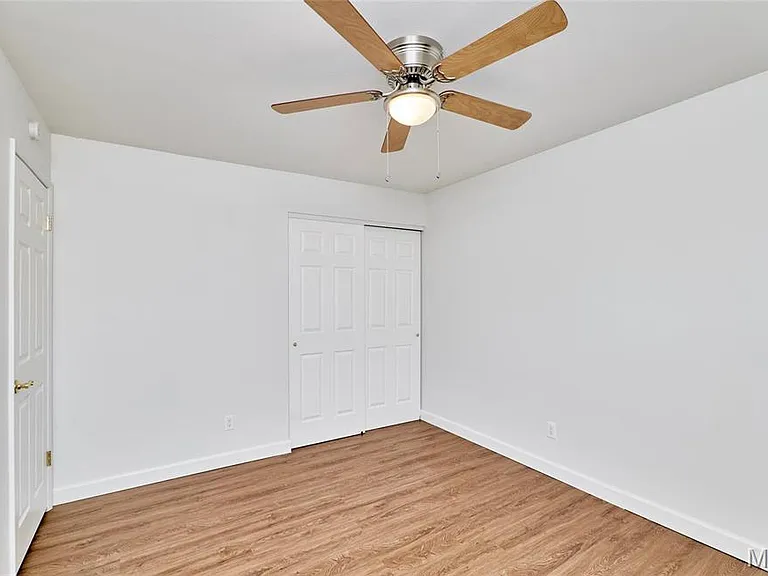 415 Trail Grove Ct — Photo 24