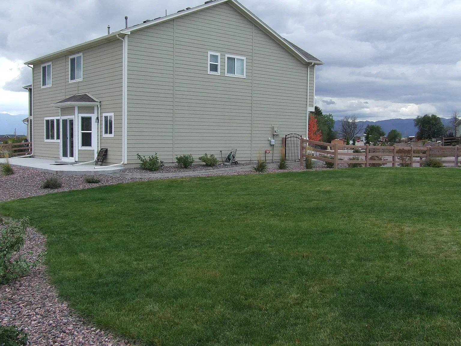 4 bed, 2746 sqft, $3,000 — Photo 2