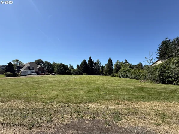 32 Southeast St, Gresham, OR 97080
