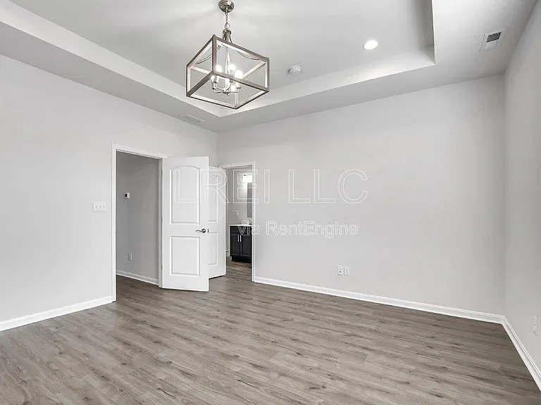 9211 Tamarack Grove Ln — Photo 6
