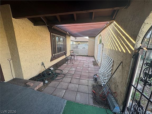 3rd image of 4204 Grace St