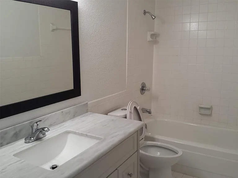 2400 N Braeswood Blvd #312 — Photo 7