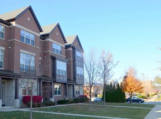744 N Aspen Dr, Vernon Hills, IL 60061