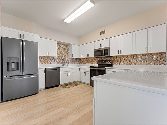 3rd image of 5040 Harmony Cir APT 207