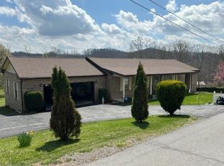 2185 Tabor Rd, Bluefield, WV 24701