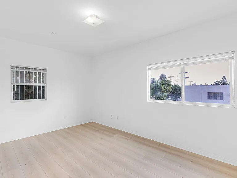 8729 Willis Ave. — Photo 16