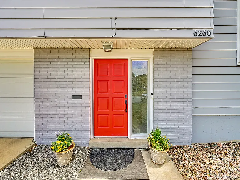 6260 Teller St — Photo 32