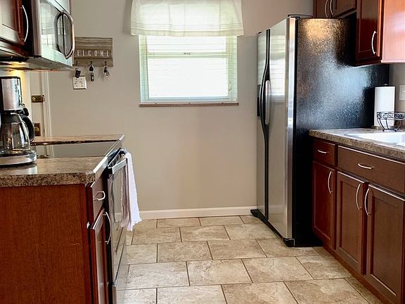 4th image of 2661 Van Deren Dr