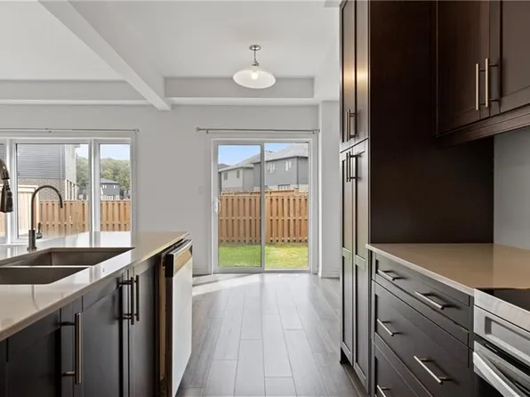 5 Bellhouse Ave, Brantford, ON N3T 0T9