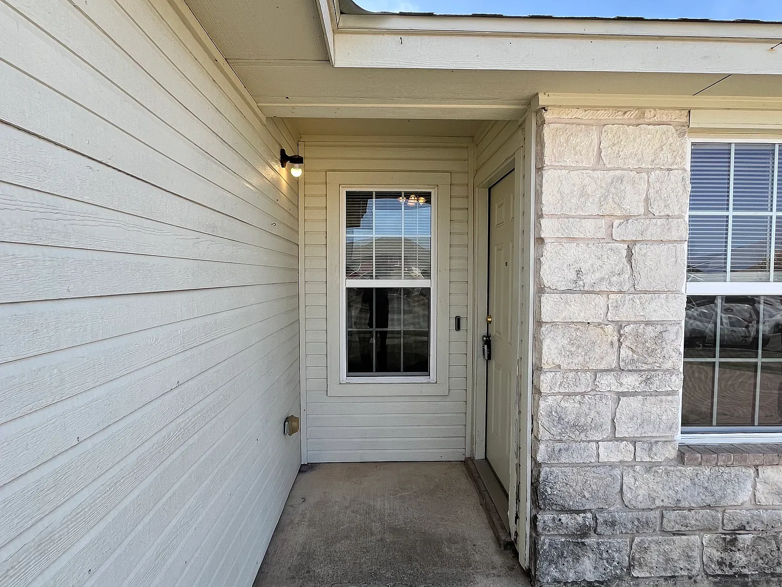 3 bed, 1678 sqft, $1,450 — Photo 2