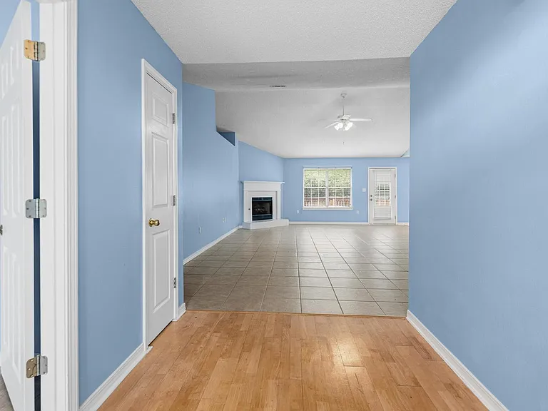 3998 Lauren Ct — Photo 5
