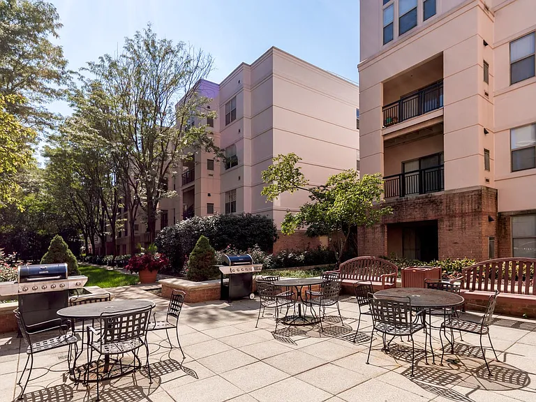Strathmore Court at White Flint — Photo 12