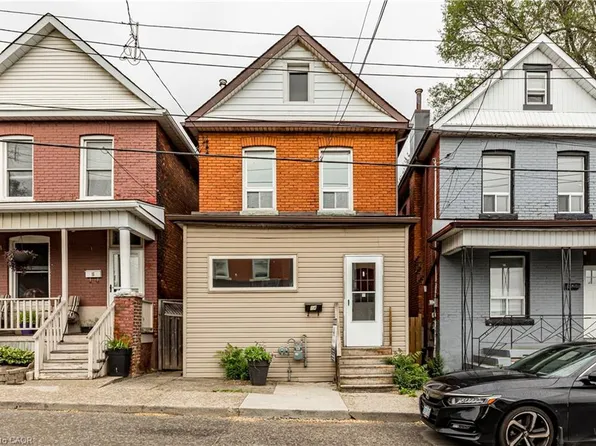 14 Greig St, Hamilton, ON L8R 2W7