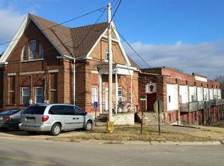 78 31st Ave N, Clinton, IA 52732