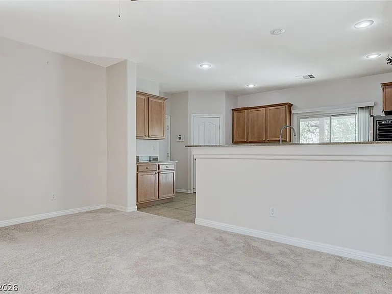 5048 Lower Falls Ct — Photo 8