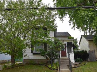 306 W 9th Ave, Oshkosh, WI 54902