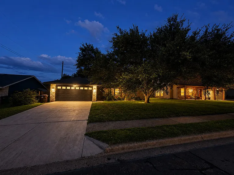 1704 Foxfire Dr — Photo 22