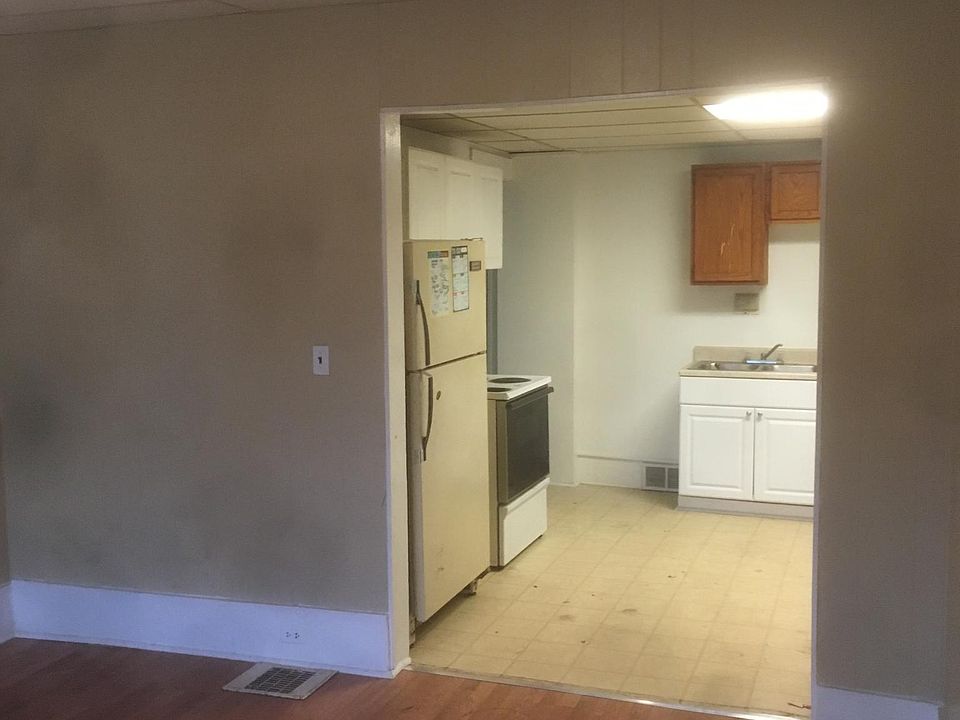 59 E Burdick St Oxford MI Zillow