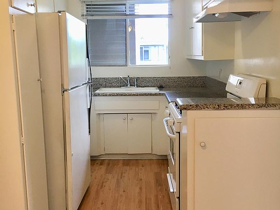 3rd image of 8635 Cashio St APT 8