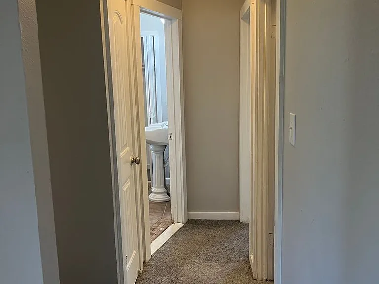 610 N Fir St — Photo 25