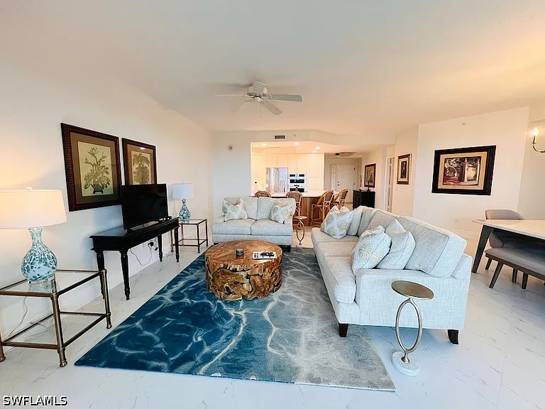 425 Cove Tower Dr #902 — Photo 10