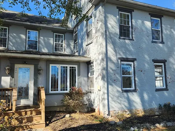 180 Green Acre Rd APT A, Lititz, PA 17543