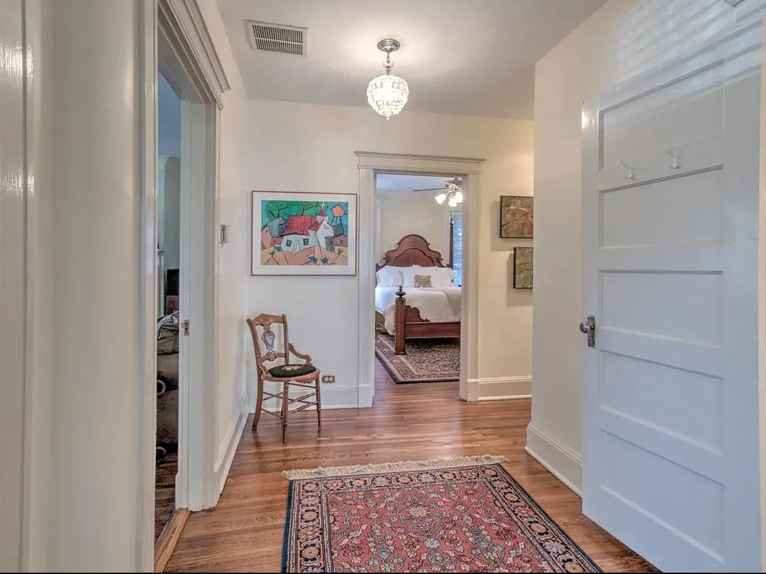 5 bed, 3.5 bath, 3736 sqft, $4,900 — Photo 3