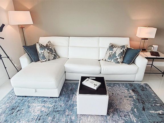 5th image of 950 Brickell Bay Dr APT 3610